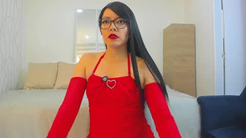 Snapshot of abellaskins chatting on 04/26/26, 10:07 Sophia online show from 04/26/26, 10:07