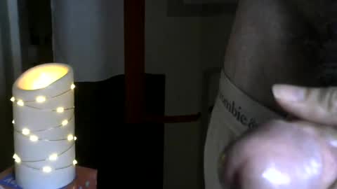Snapshot of abercrombieguy22 chatting on 04/13/26, 03:56 AbercrombieGuy22 online show from 04/13/26, 03:56