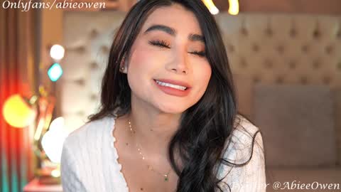 abie_owen online show from 12/14/24, 11:12