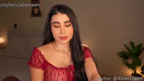 Snapshot of abie_owen chatting on 02/10/26, 12:37 abie_owen online show from 02/10/26, 12:37