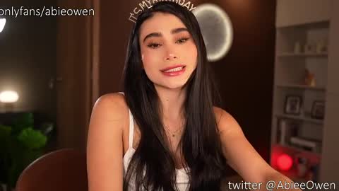 Snapshot of abie_owen chatting on 04/06/26, 11:38 abie_owen online show from 04/06/26, 11:38