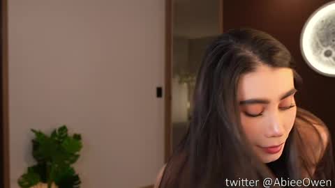 abie_owen online show from 06/06/26, 12:49