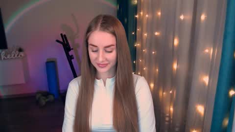 Anna online show from 02/28/25, 08:18