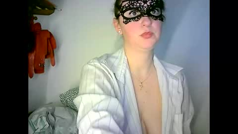 Snapshot of abigailove4u chatting on 02/21/25, 09:54 GoldenFish online show from 02/21/25, 09:54