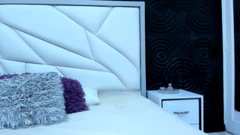 Abigail online show from 09/27/25, 11:04