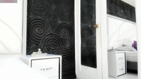 Abigail online show from 11/17/25, 11:16