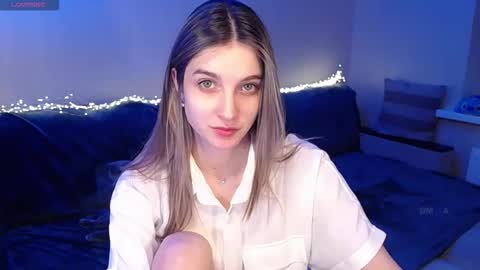 Snapshot of abigailwills chatting on 03/21/26, 04:43 Abigail online show from 03/21/26, 04:43