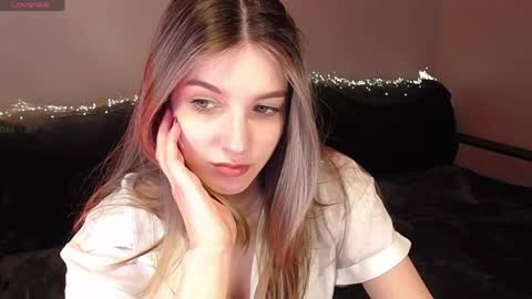 Snapshot of abigailwills chatting on 04/10/26, 02:55 Abigail online show from 04/10/26, 02:55