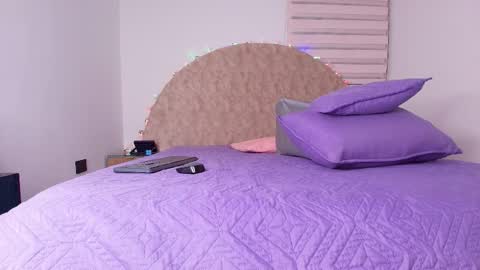 Abigail online show from 12/14/25, 03:01