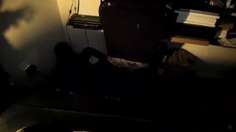 Snapshot of abitlikethat chatting on 01/03/25, 03:27 abitlikethat online show from 01/03/25, 03:27