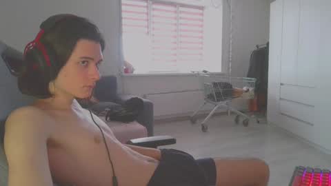 Snapshot of abobus123 chatting on 12/12/24, 09:30 hi  cum in pvt noi extra tip online show from 12/12/24, 09:30