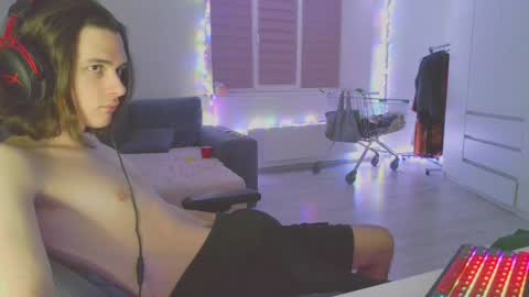 Snapshot of abobus123 chatting on 12/16/24, 12:16 hi  cum in pvt noi extra tip online show from 12/16/24, 12:16