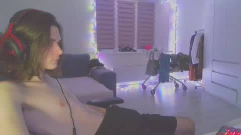 Snapshot of abobus123 chatting on 12/22/24, 06:48 hi  cum in pvt noi extra tip online show from 12/22/24, 06:48