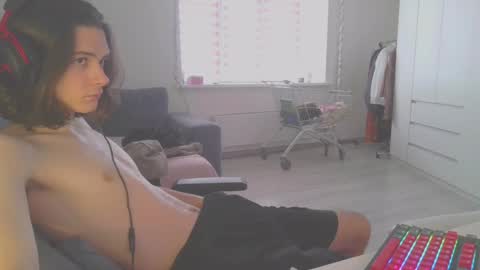 Snapshot of abobus123 chatting on 12/27/24, 09:50 hi  cum in pvt noi extra tip online show from 12/27/24, 09:50