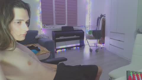 Snapshot of abobus123 chatting on 02/06/25, 02:48 hi  cum in pvt noi extra tip online show from 02/06/25, 02:48