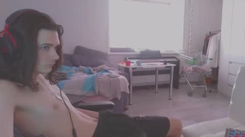 Snapshot of abobus123 chatting on 02/25/25, 12:24 hi  cum in pvt noi extra tip online show from 02/25/25, 12:24