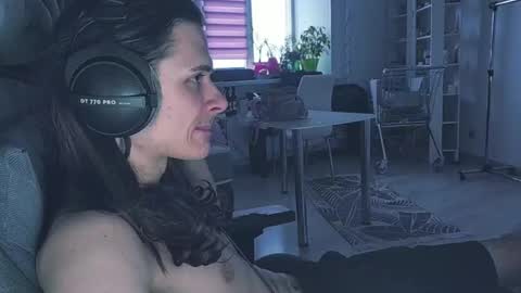 hi  cum in pvt noi extra tip online show from 04/11/26, 02:32