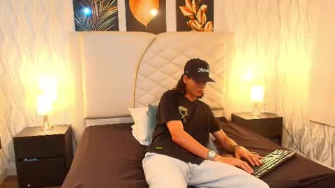 Snapshot of abravanel_sefardi chatting on 06/22/26, 09:01 Abrovanel online show from 06/22/26, 09:01