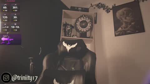 Snapshot of abril__colen chatting on 12/14/24, 01:06 April online show from 12/14/24, 01:06