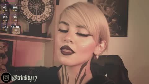 Snapshot of abril__colen chatting on 12/19/24, 09:18 April online show from 12/19/24, 09:18