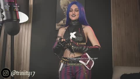 Snapshot of abril__colen chatting on 12/22/24, 10:36 April online show from 12/22/24, 10:36