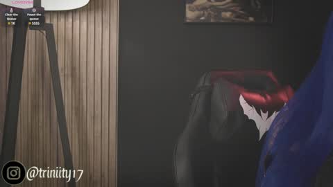 Snapshot of abril__colen chatting on 12/23/24, 01:40 April online show from 12/23/24, 01:40