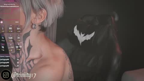 Snapshot of abril__colen chatting on 01/01/25, 11:16 April online show from 01/01/25, 11:16