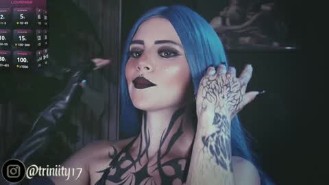 Snapshot of abril__colen chatting on 01/02/25, 12:02 April online show from 01/02/25, 12:02