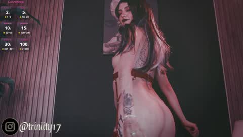 Snapshot of abril__colen chatting on 02/07/25, 12:20 April online show from 02/07/25, 12:20