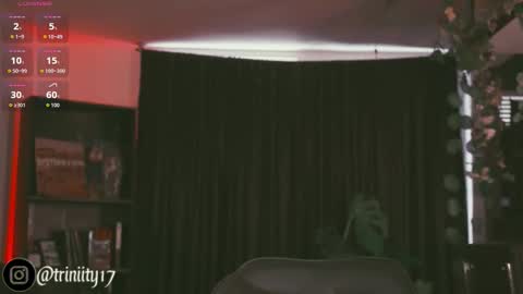 Snapshot of abril__colen chatting on 09/13/25, 05:13 April online show from 09/13/25, 05:13