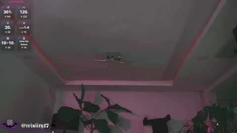 Snapshot of abril__colen chatting on 03/20/26, 02:16 April online show from 03/20/26, 02:16