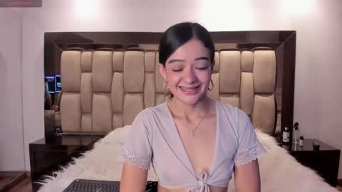 Snapshot of abril_cooper11 chatting on 10/05/25, 10:40 abril_cooper11 online show from 10/05/25, 10:40