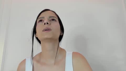 Snapshot of abril_jones10 chatting on 12/14/24, 03:36 Abril jones online show from 12/14/24, 03:36