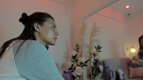 Snapshot of abril_jones10 chatting on 12/17/24, 12:11 Abril jones online show from 12/17/24, 12:11