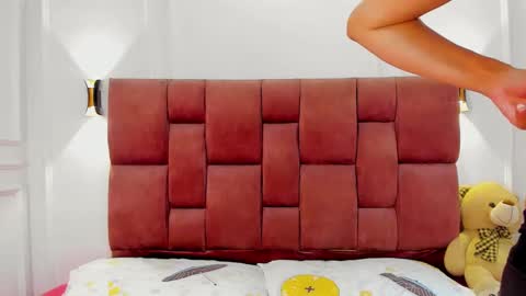 Snapshot of abril_jones10 chatting on 01/07/25, 04:50 Abril jones online show from 01/07/25, 04:50