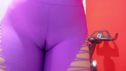 Snapshot of abril_jones10 chatting on 01/29/25, 02:32 Abril jones online show from 01/29/25, 02:32