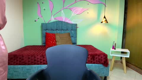ABRIL MATTHEWS online show from 12/13/24, 10:55