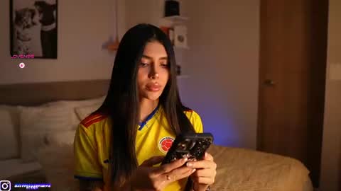Snapshot of abril_w18 chatting on 06/23/26, 10:52 My name is Alexa. Please say hello I like to chat with you. If you have requests please use tip online show from 06/23/26, 10:52