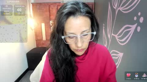 Snapshot of abrillee1 chatting on 11/10/25, 12:04 ABRIL online show from 11/10/25, 12:04