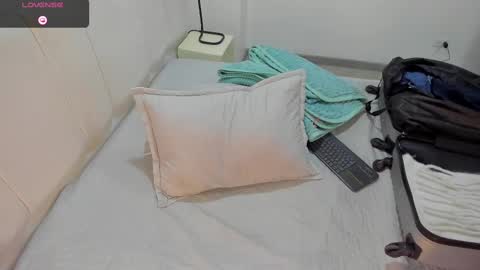 Snapshot of abrilsonne chatting on 02/23/25, 10:20 AbrilSonne online show from 02/23/25, 10:20