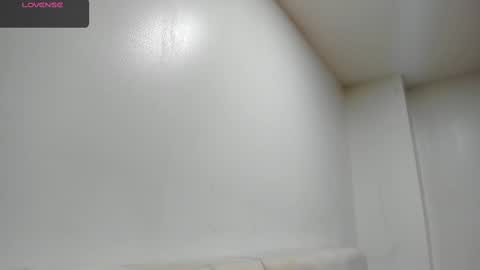 Snapshot of abrilsonne chatting on 03/06/25, 08:27 AbrilSonne online show from 03/06/25, 08:27