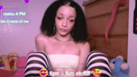 Snapshot of abruisedpeach chatting on 05/06/26, 03:24 Peach online show from 05/06/26, 03:24