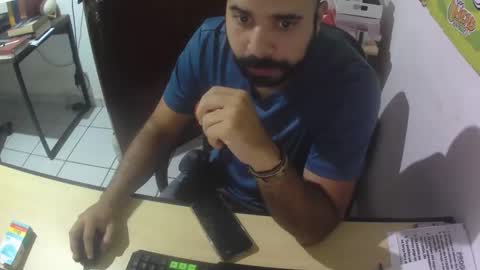 Snapshot of absinnto2016 chatting on 12/26/24, 11:10 Luke 33 online show from 12/26/24, 11:10