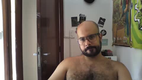 Snapshot of absinnto2016 chatting on 02/19/25, 06:00 Luke 33 online show from 02/19/25, 06:00