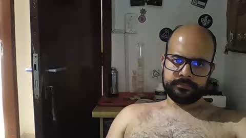 Snapshot of absinnto2016 chatting on 09/16/25, 05:25 Luke 33 online show from 09/16/25, 05:25