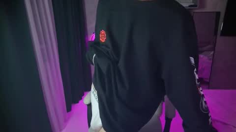 Snapshot of abslut chatting on 02/18/26, 11:22 Nick online show from 02/18/26, 11:22