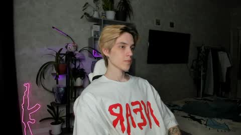 Snapshot of abslut chatting on 03/26/26, 03:28 Nick online show from 03/26/26, 03:28