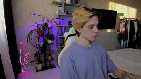 Snapshot of abslut chatting on 04/01/26, 01:41 Nick online show from 04/01/26, 01:41