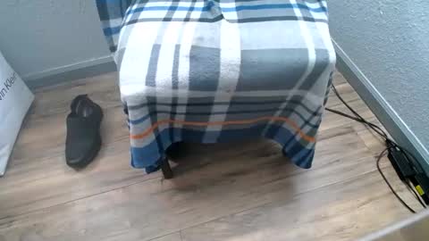 Snapshot of absolootzro chatting on 01/06/25, 10:47 absolootzro online show from 01/06/25, 10:47