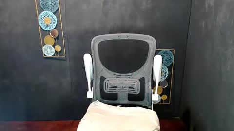 Snapshot of absolutelyselfsucker69 chatting on 11/16/25, 12:33 Miss Sophie online show from 11/16/25, 12:33